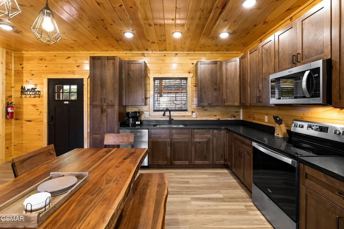 Photo of 2876 Pine Haven Drive