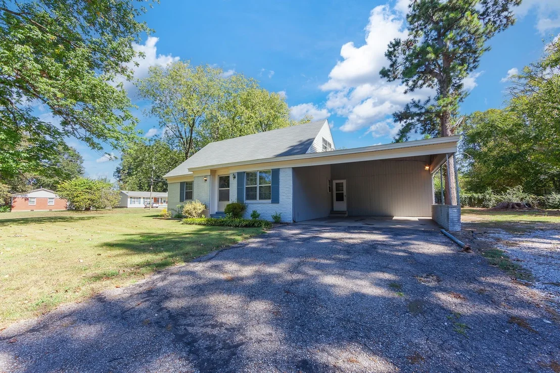 Photo of 566 Pearson Dr