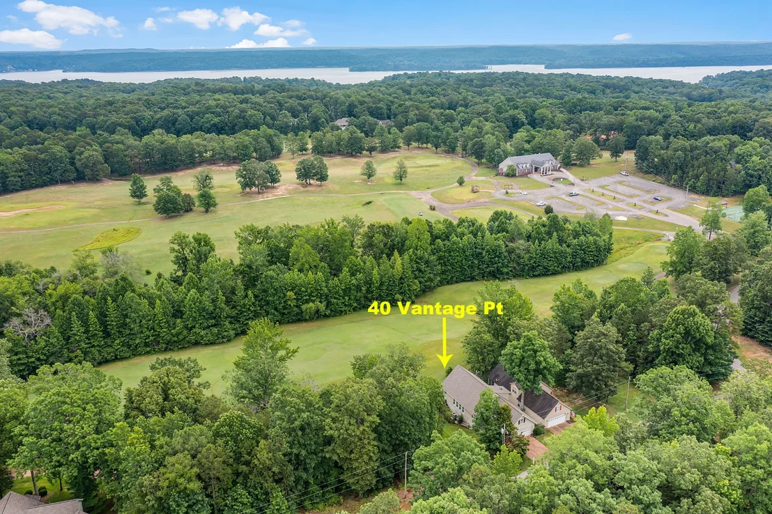 Photo of 40 Vantage Pt