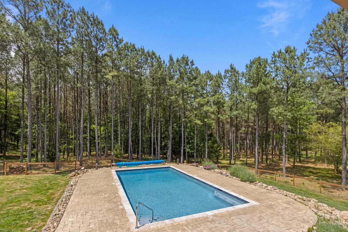 Photo of 2485 River Bluffs Drive