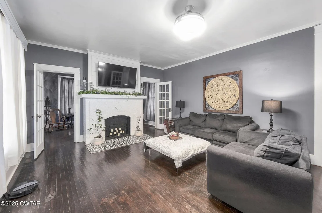 Photo of 1262 Hollywood Dr
