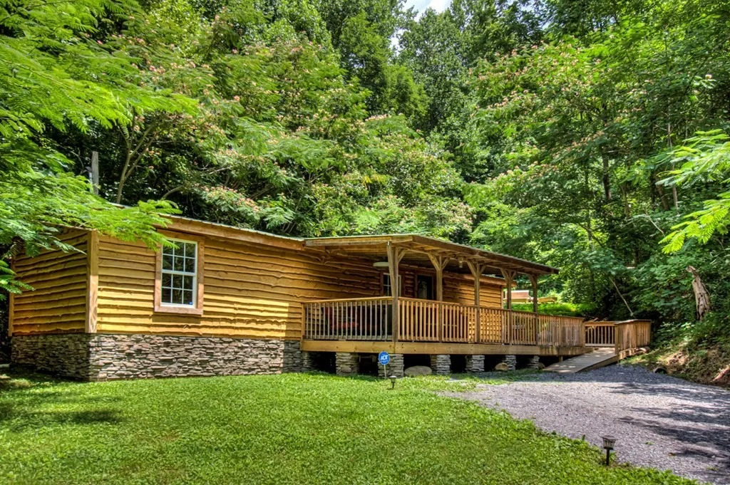 Photo of 2029 Mountain Spring Way