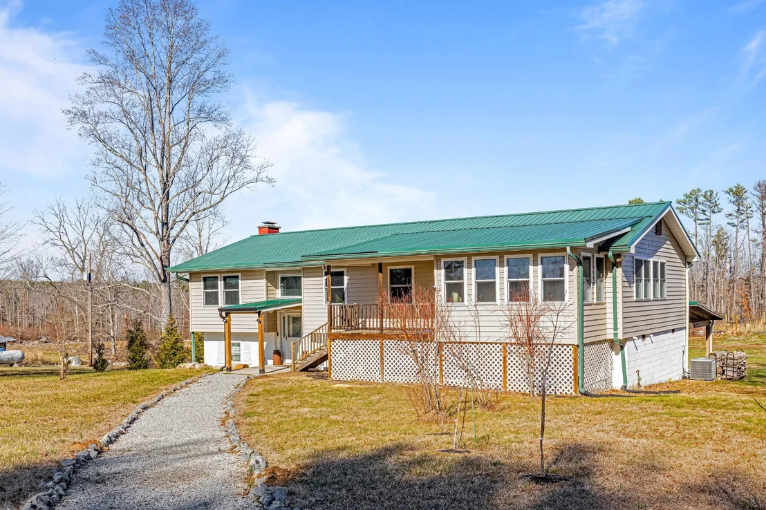 Photo of 711 Lick Point Road
