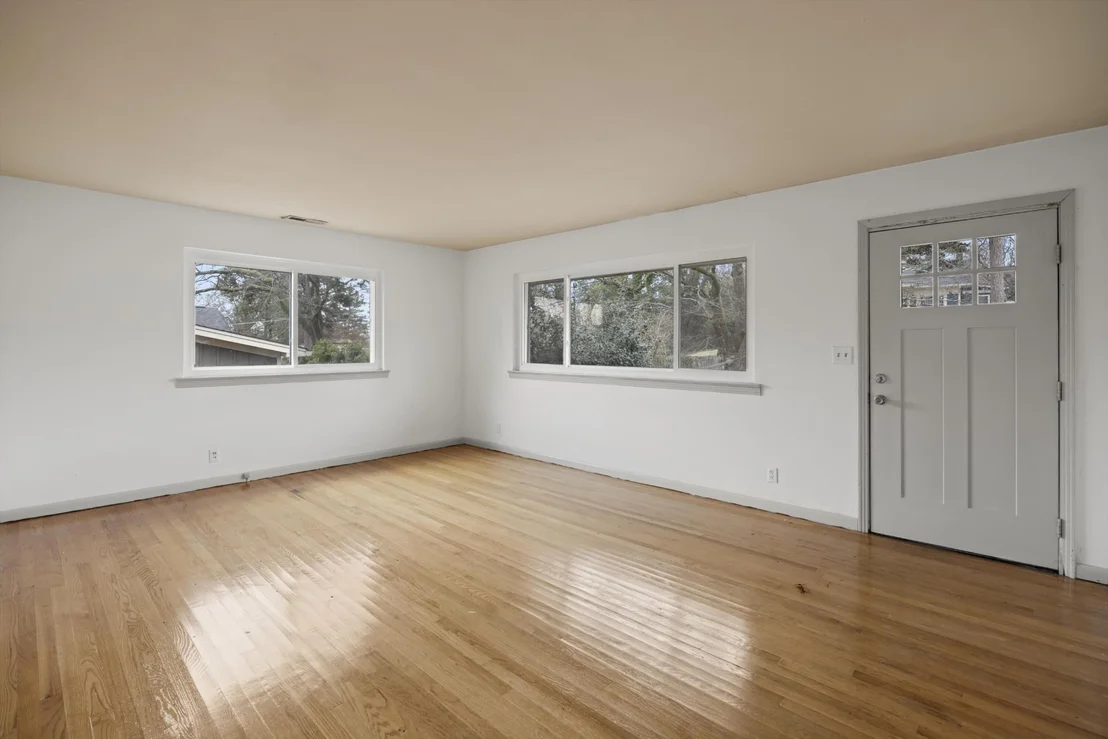 Photo of 1227 Duane Road