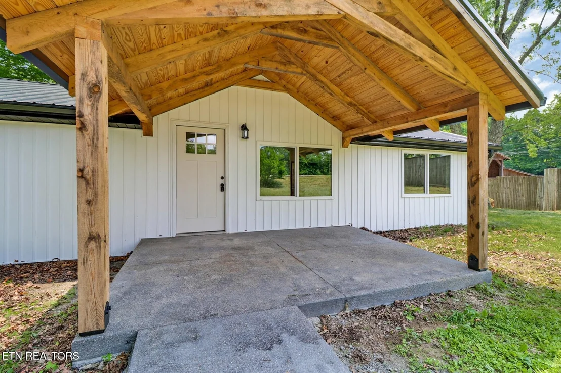Photo of 1095 Franklin Rd