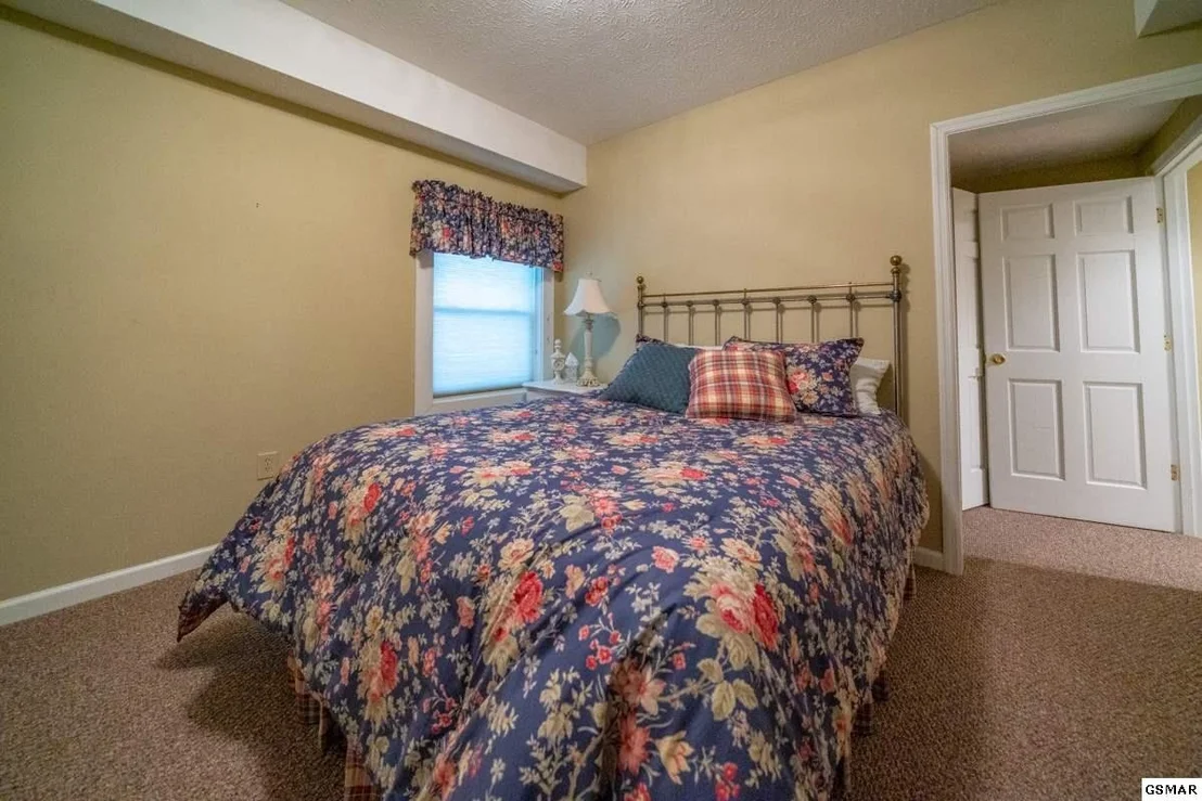 Photo of 1119 Gordon Way
