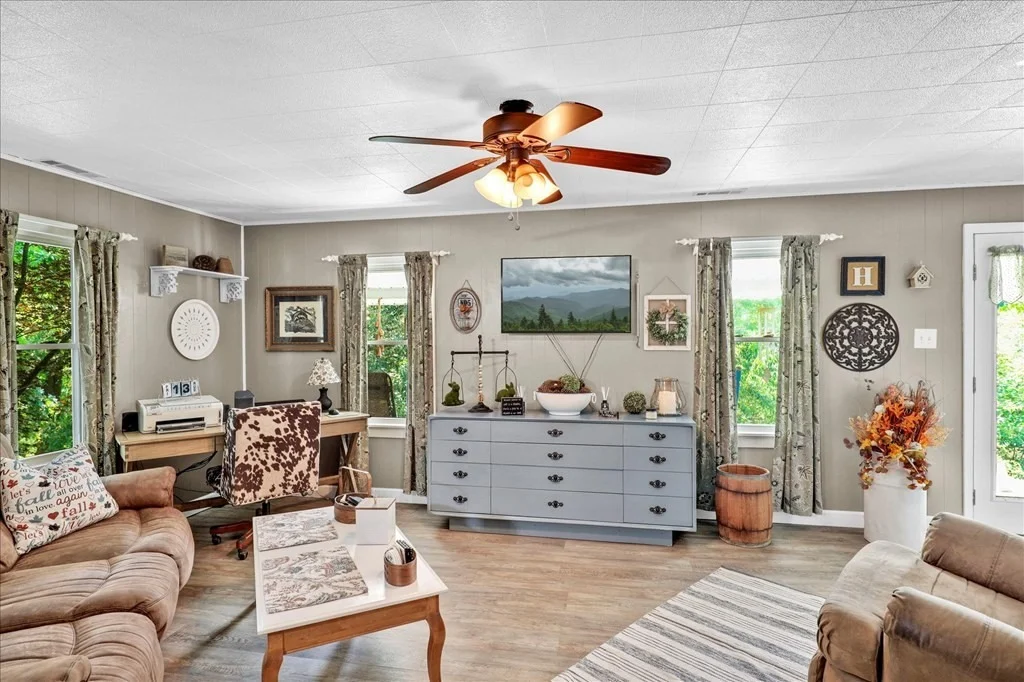 Photo of 1352 Helton Road