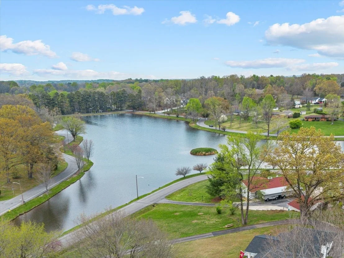 Photo of 1112 Garners Creek Rd