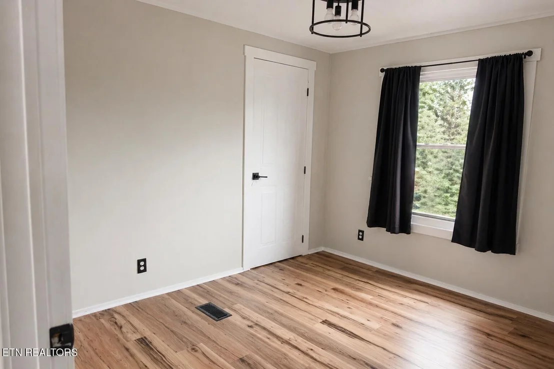 Photo of 115 Queener St