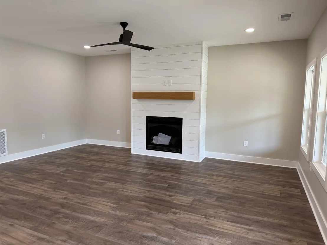 Photo of 95 SHANNON LN