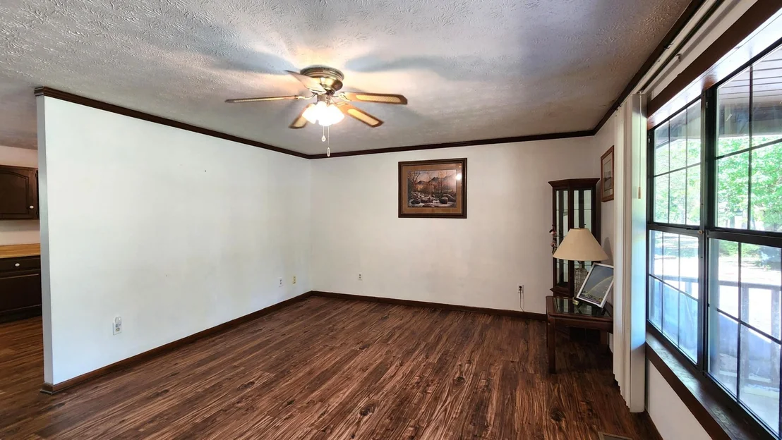 Photo of 2444 Amanda Ln