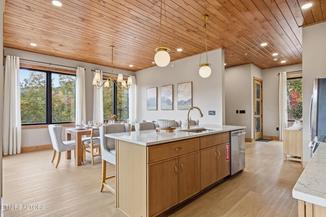 Photo of 1540 Bear Valley Rd