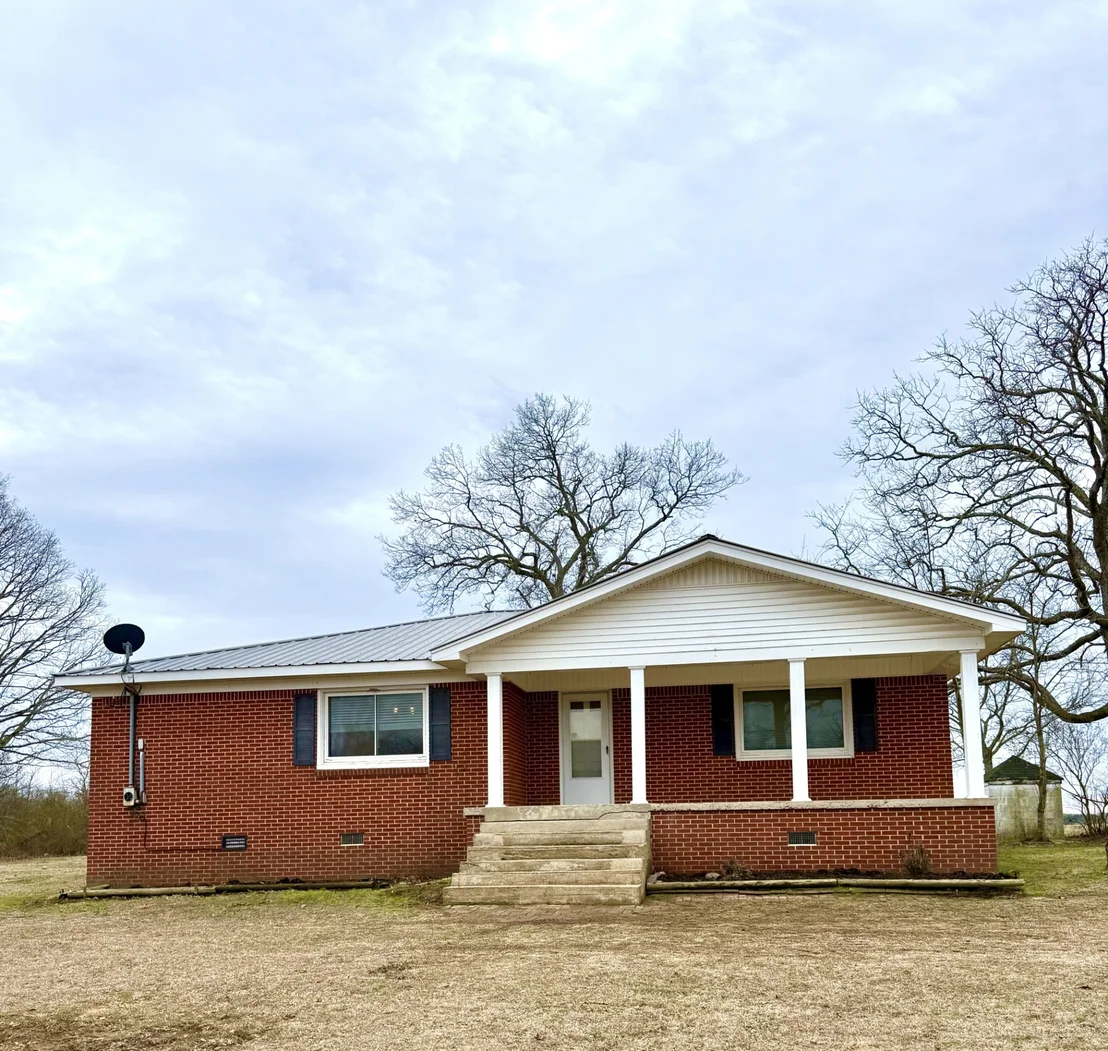 Photo of 1803 Highway 64 W