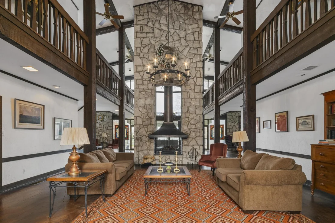 Photo of 68 Cardinal Cir
