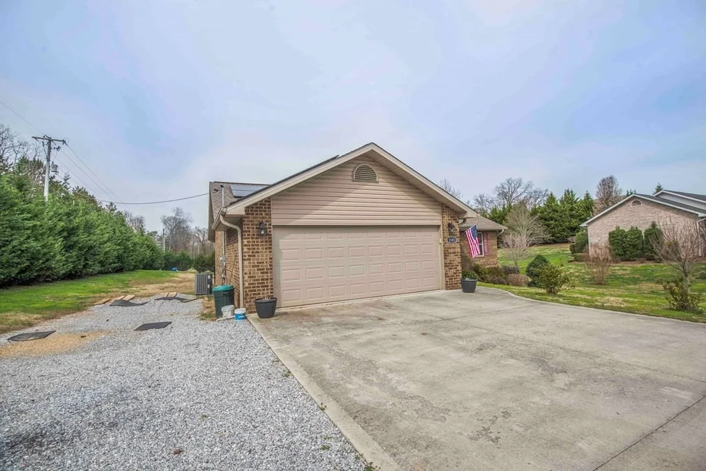 Photo of 1503 Bentview Drive
