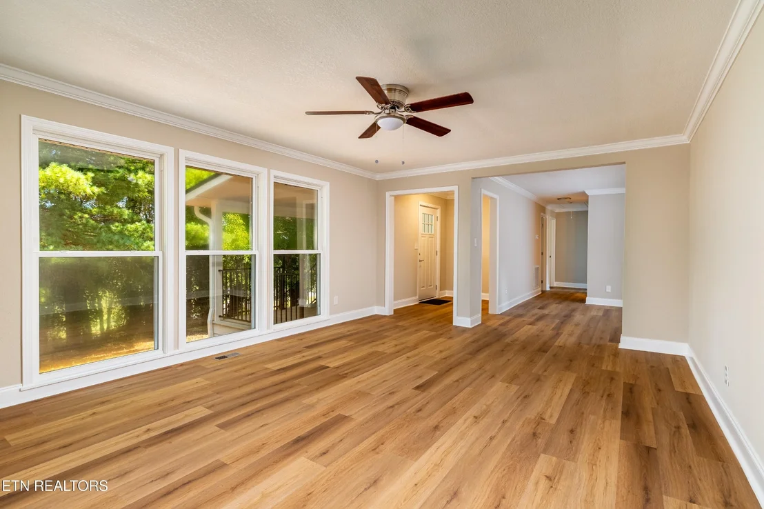 Photo of 700 Lakeview Drive