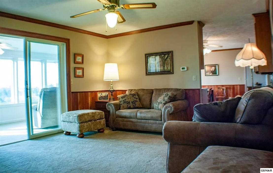 Photo of 1817 LONGVIEW Lane