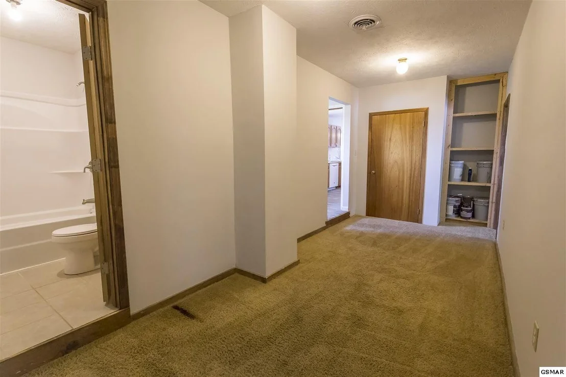 Photo of 2460 Amanda Lane