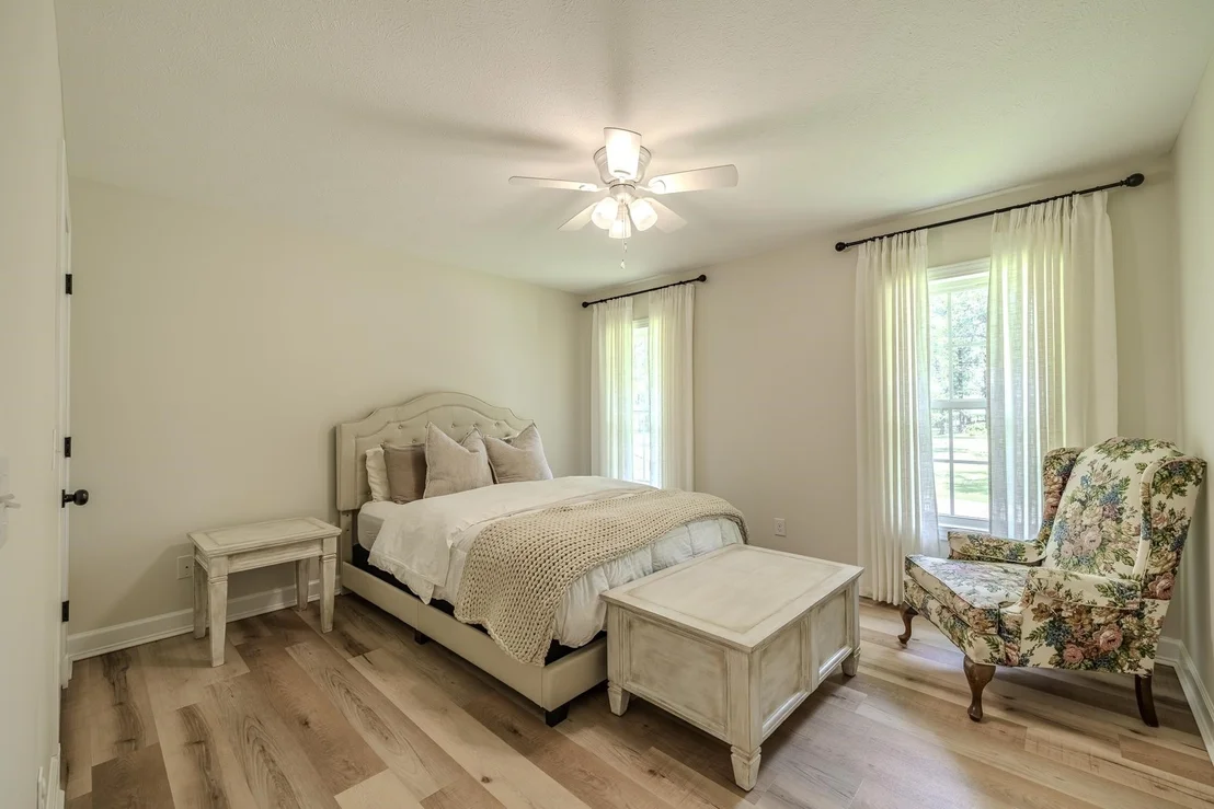 Photo of 330 ROBIN HOOD LOOP