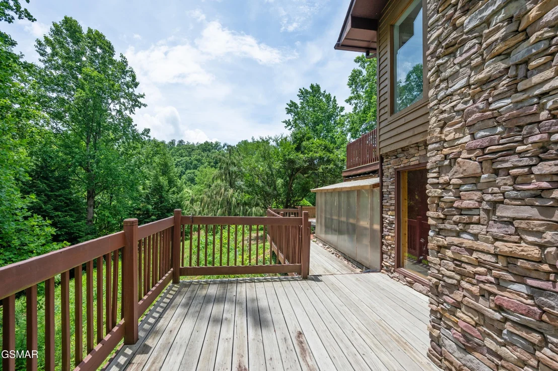 Photo of 2369 Goldrush Road