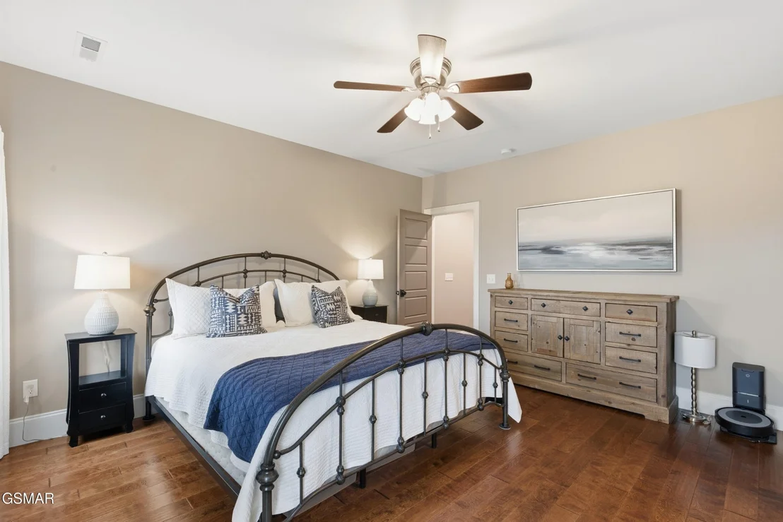Photo of 701 Waters Edge