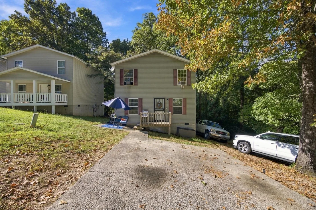 Photo of 915 Sylvan Drive