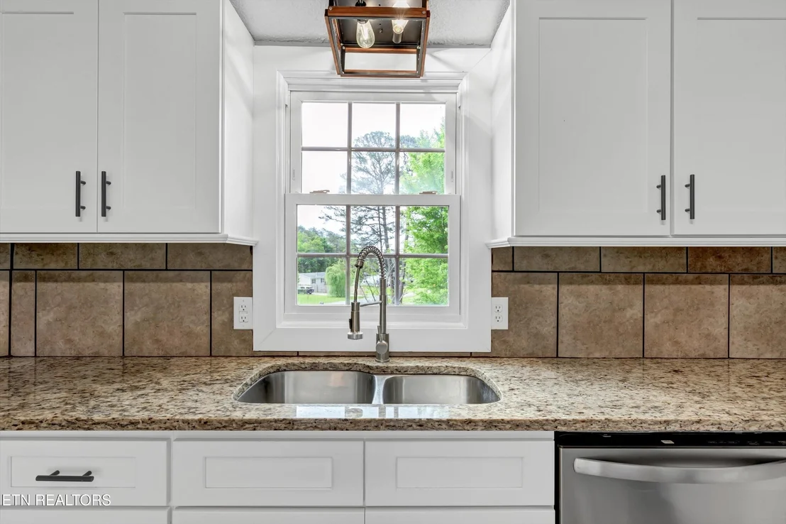 Photo of 102 2nd St