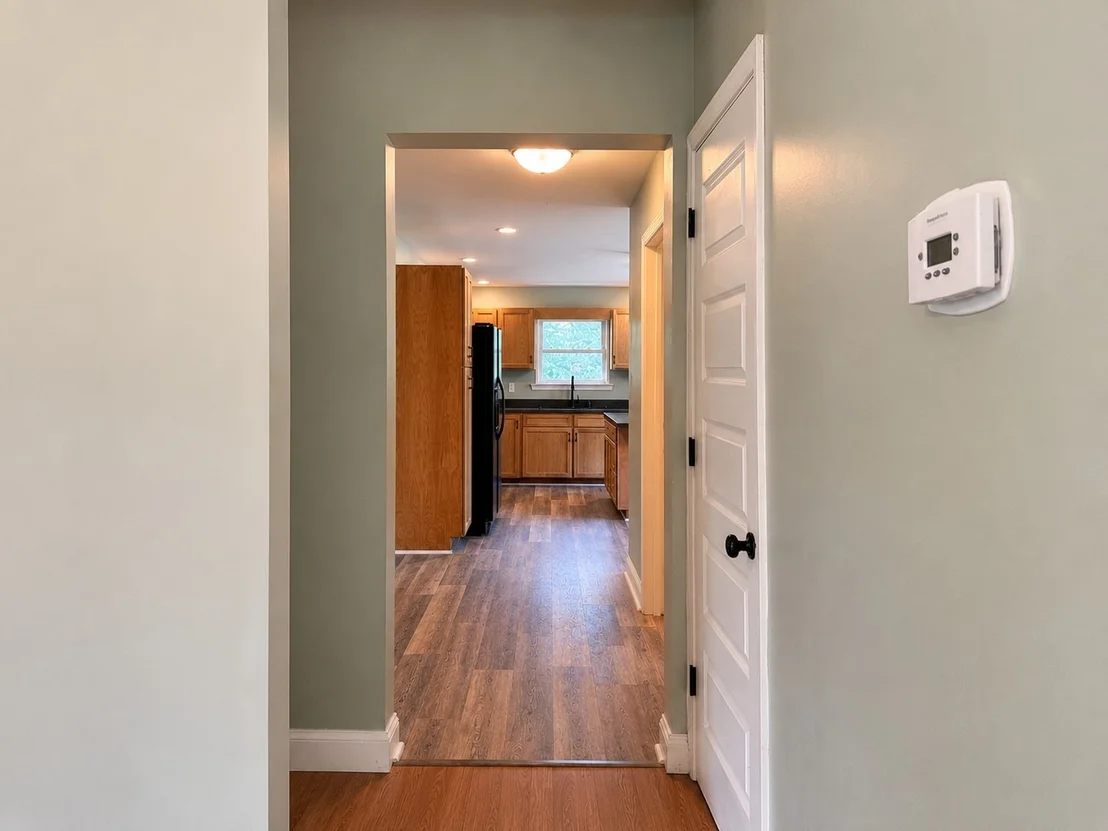 Photo of 352 Main St