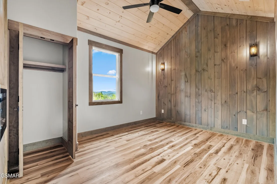 Photo of 745 Pinecrest Drive