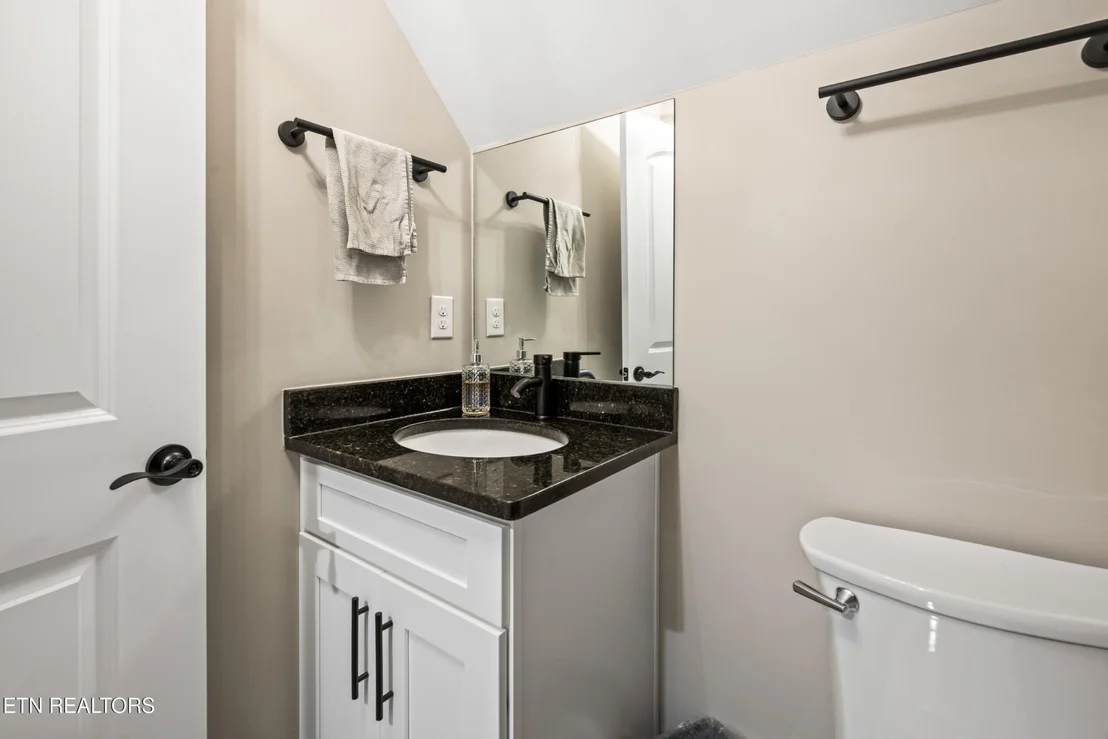 Photo of 538 Robinson Tr