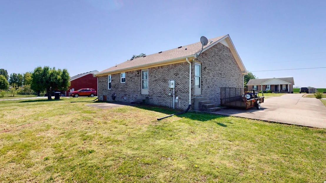 Photo of 136 Coates Rd