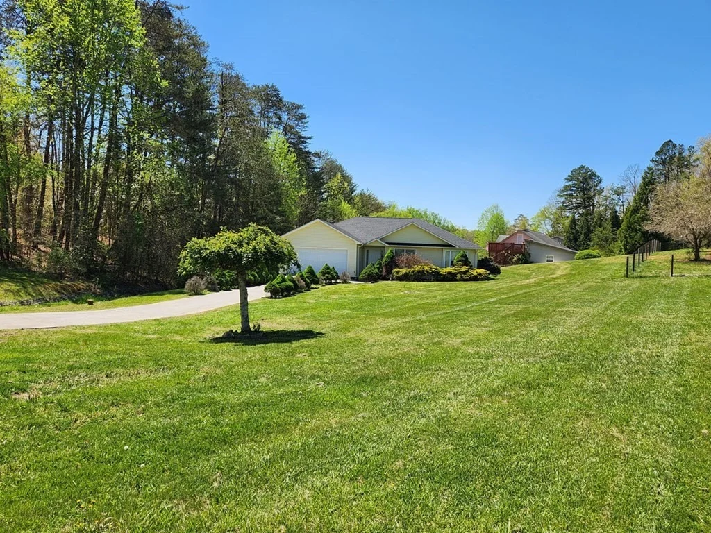Photo of 1455 Deer Meadows