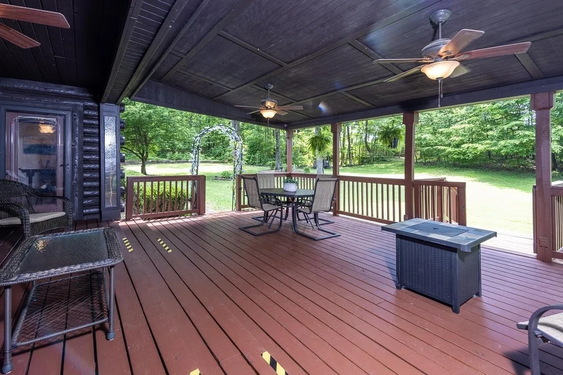 Photo of 225 EAGLE SPRING CV