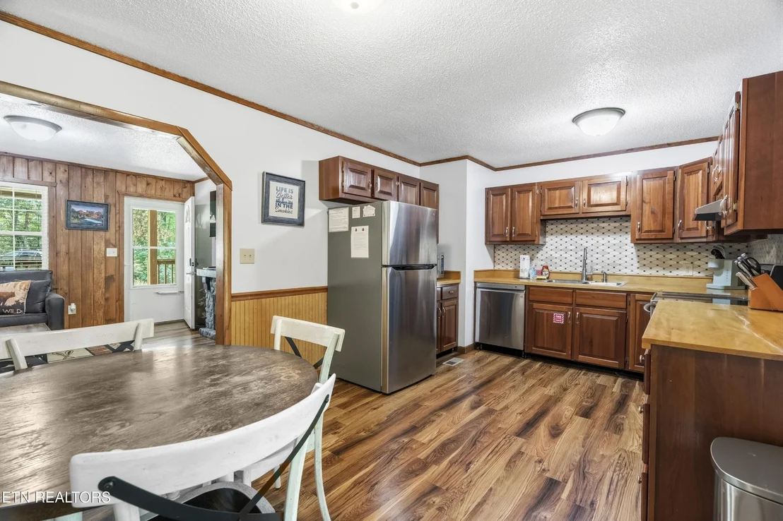 Photo of 2106 Hickory Manor Rd