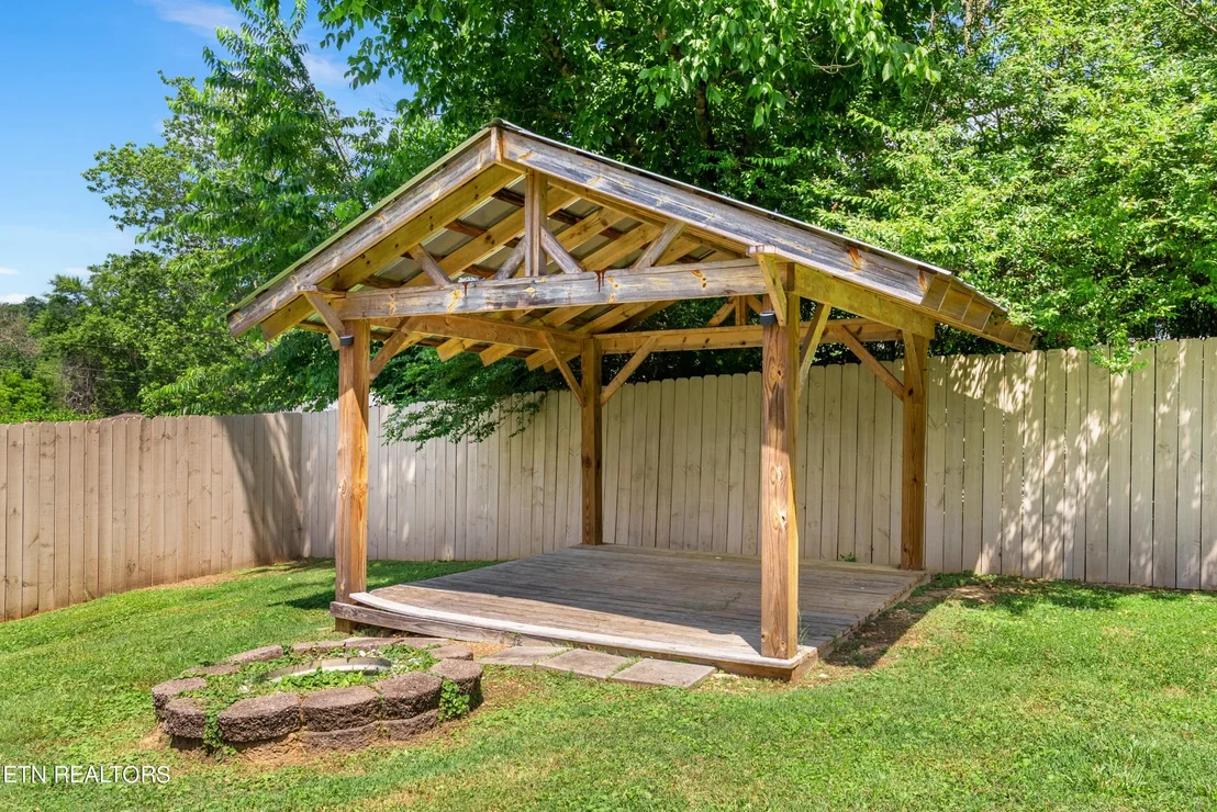 Photo of 314 Two View Rd