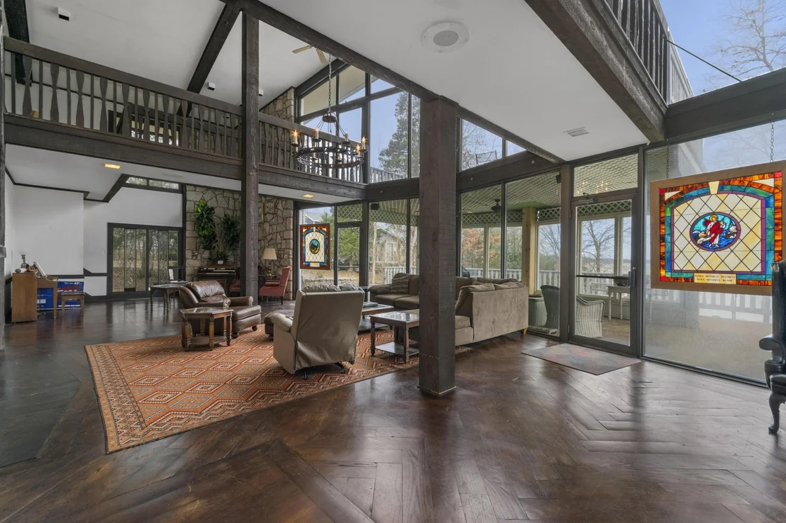 Photo of 68 Cardinal Cir
