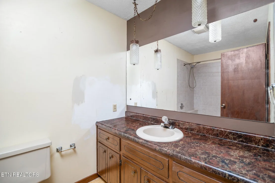 Photo of 230 Grandview Drive