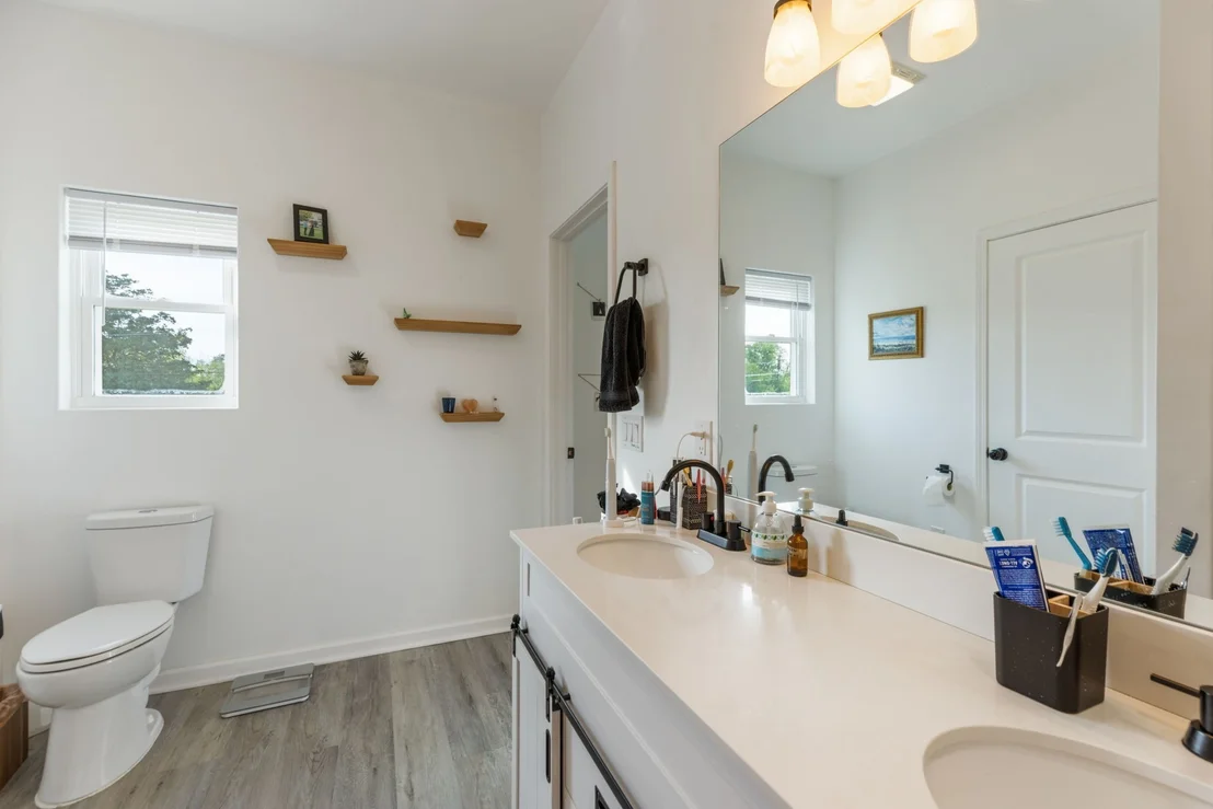 Photo of 448 Duncan Cir