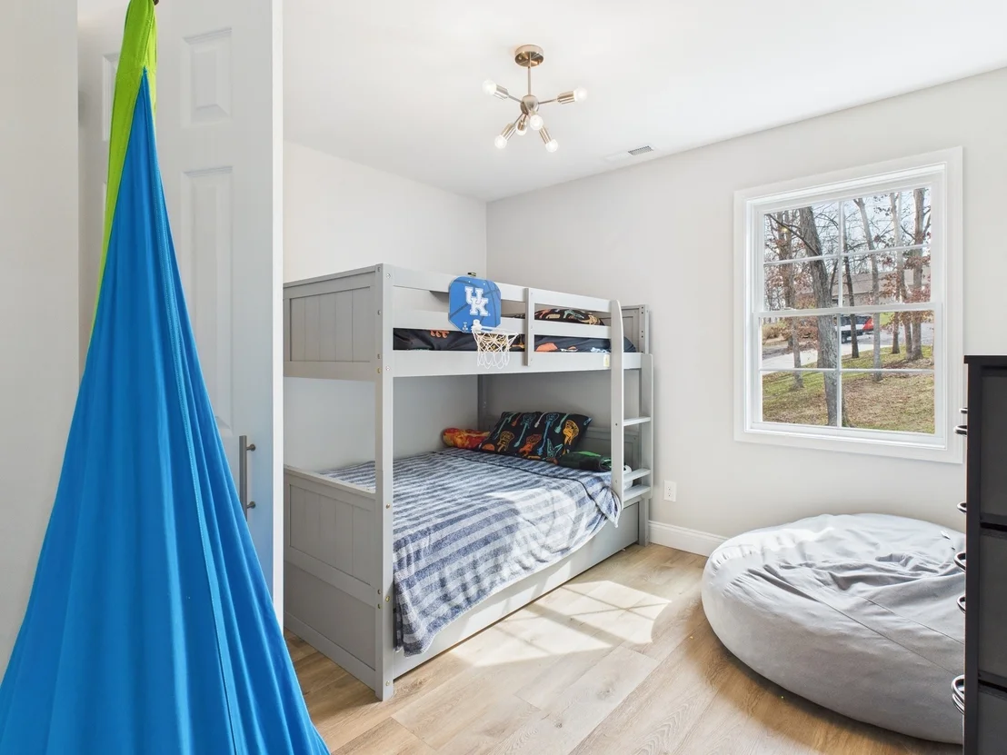 Photo of 191 Wayne Cir