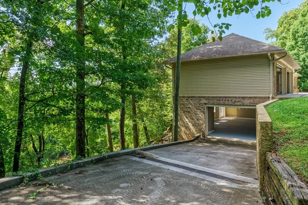 Photo of 1065 Kodak Road