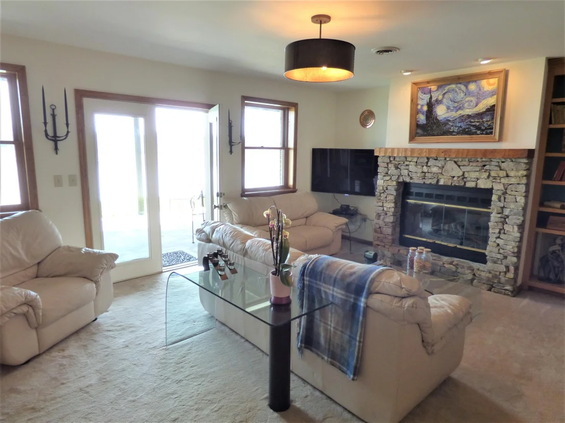 Photo of 950 Holtsinger Drive