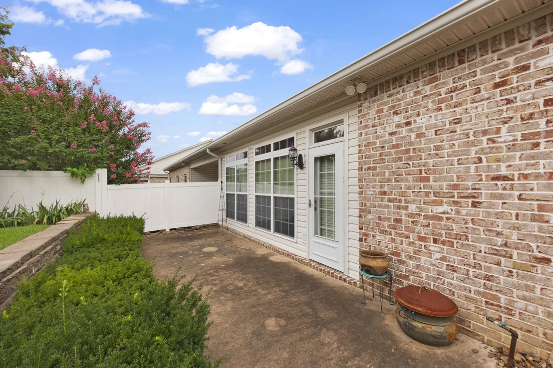 Photo of 82 Emerald Ridge Cv