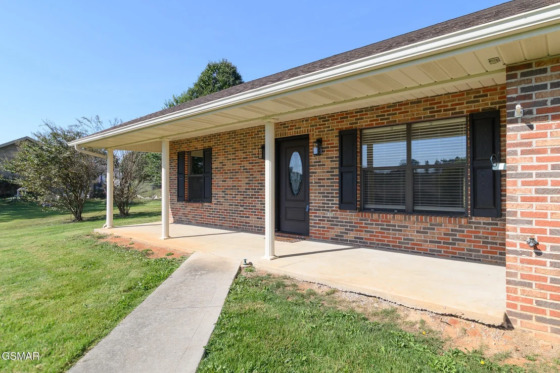 Photo of 2115 Bradley Lane