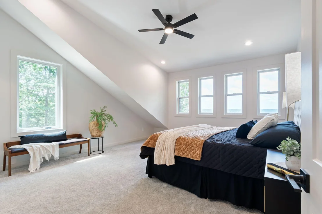 Photo of 900 Valley View Drive
