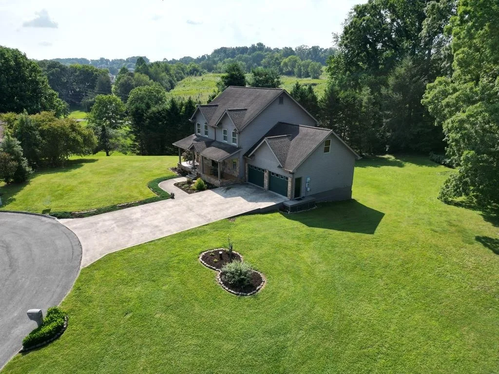Photo of 1310 Laura Lane