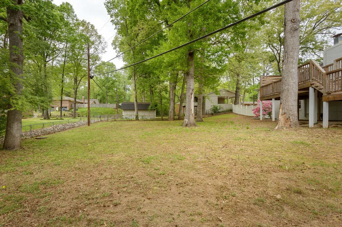 Photo of 102 Colonial Dr