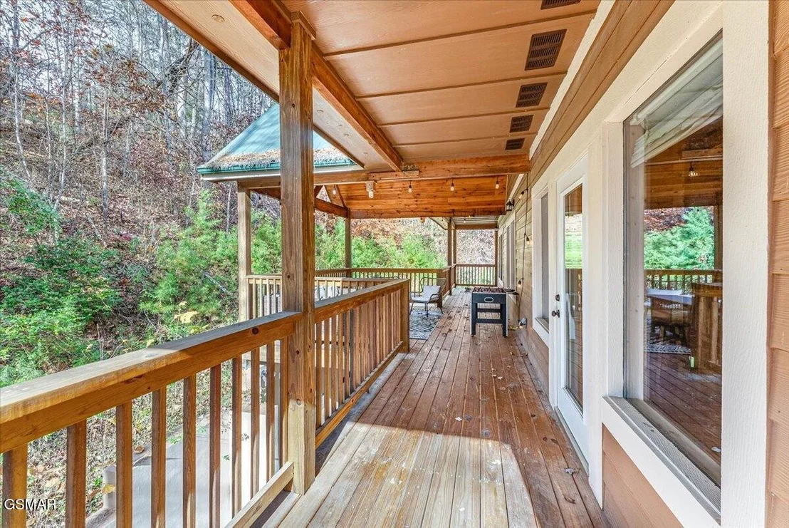 Photo of 2740 Mountain View Circle