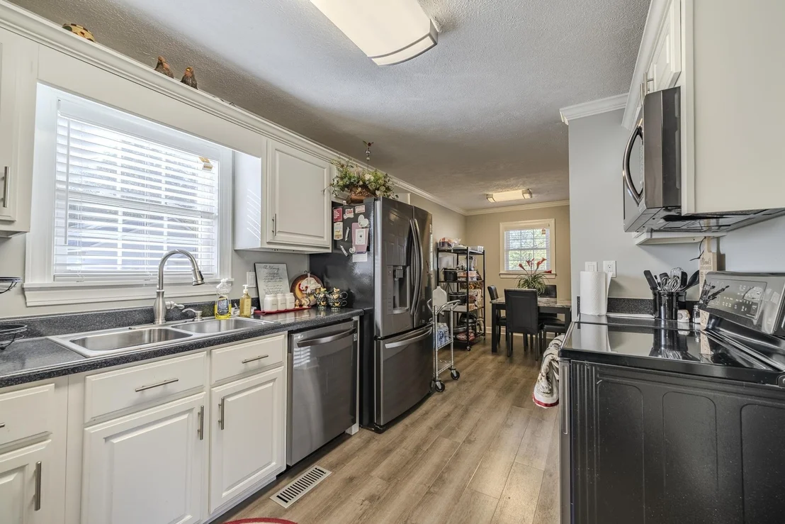 Photo of 122 CANBY CIR