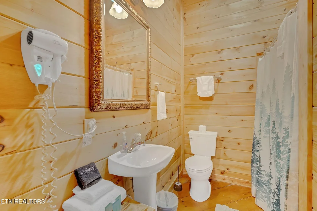 Photo of 2868 Pine Haven Drive