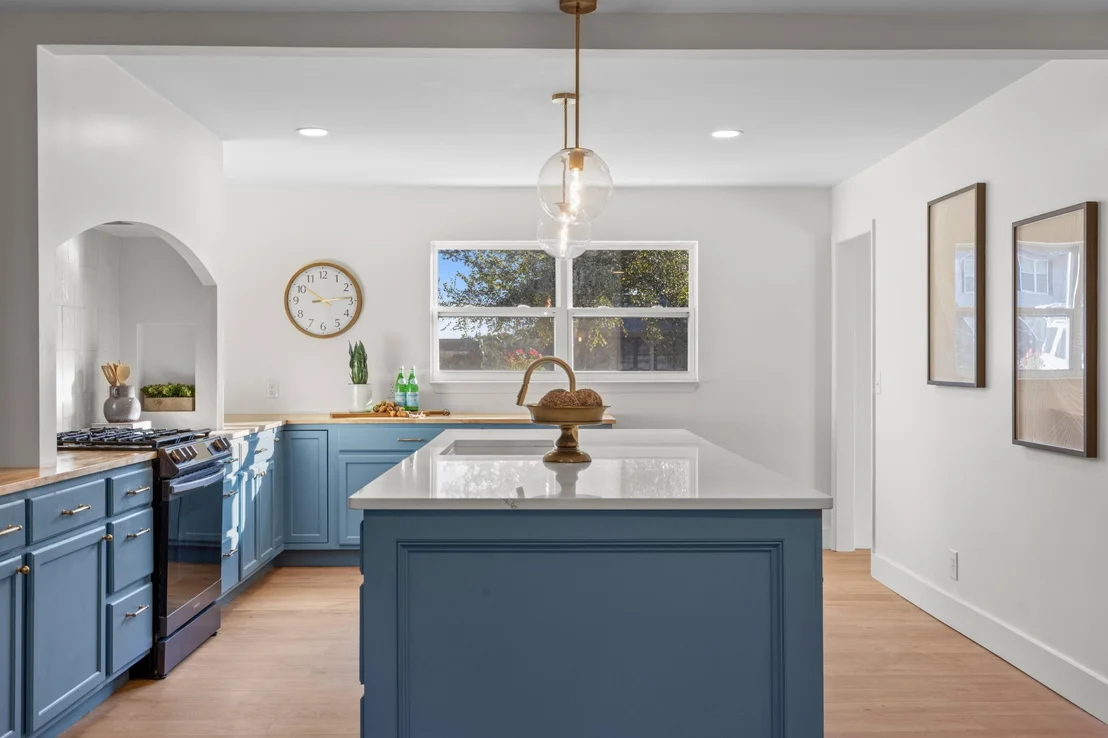 Photo of 7015 Fairington Circle